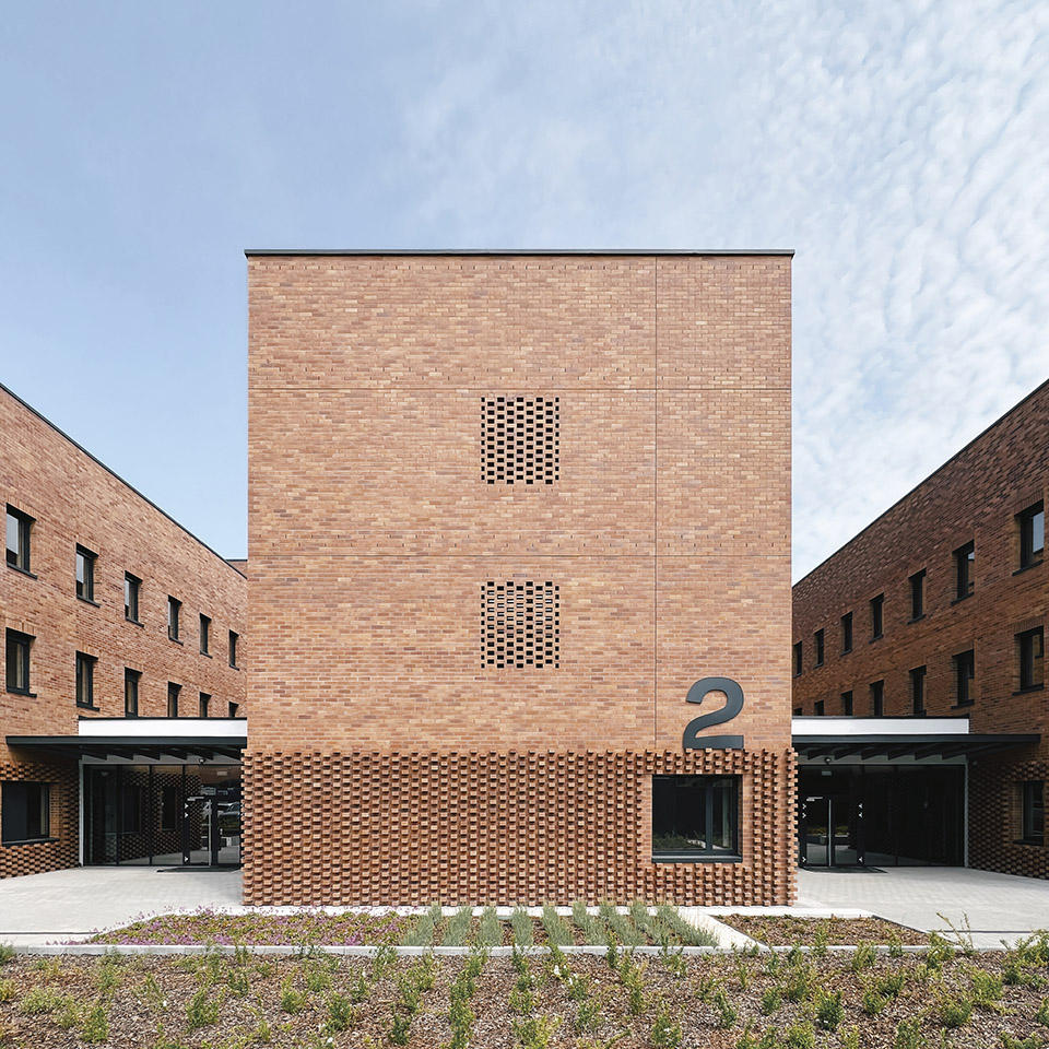 Accomodation for the operational unit of the Counter Terrorism Centre by epitesz studio