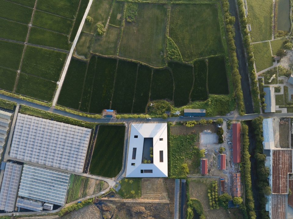hangzhou digital farm operation center by studio dali architects