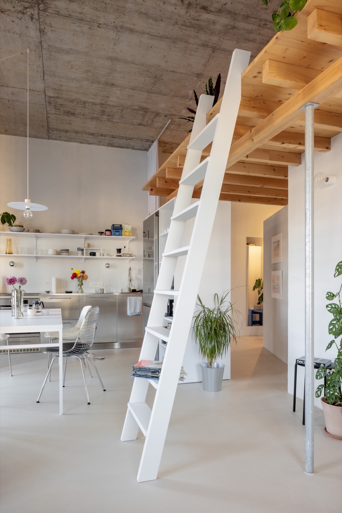 Pink Mill Apartment by Kilo/Honč - 谷德设计网