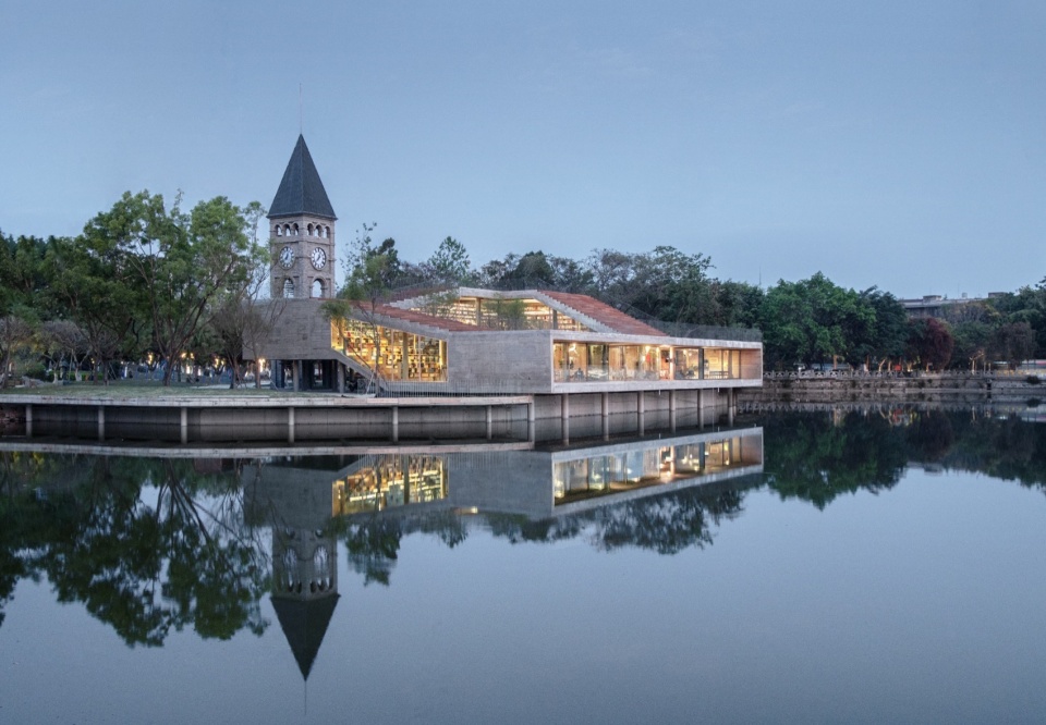 Mengzi NSAU Bookstore of Librairie Avant Garde by ZAO standardarchitecture