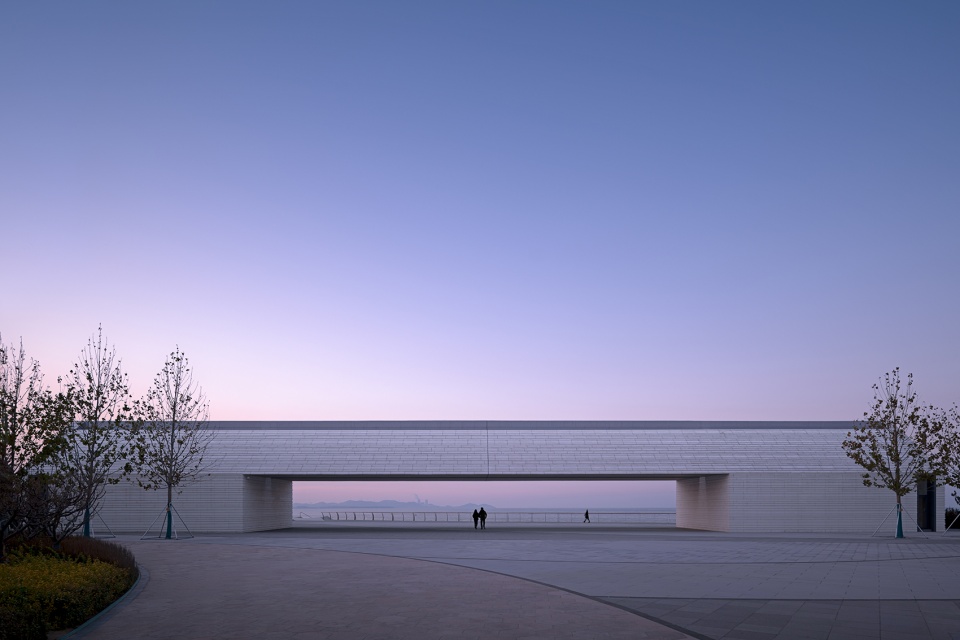 seashore linear house china by oikos