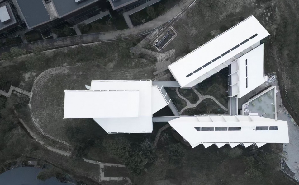Central Music Park Kai Zhou New City Wedding Chapel and Hotel by STUDIO QI Architects