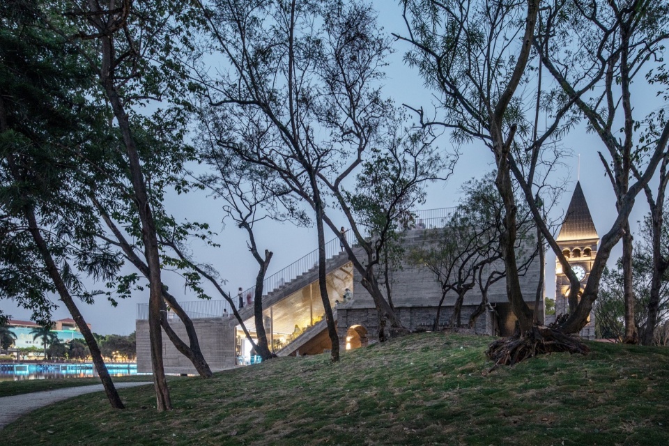 Mengzi NSAU Bookstore of Librairie Avant Garde by ZAO standardarchitecture