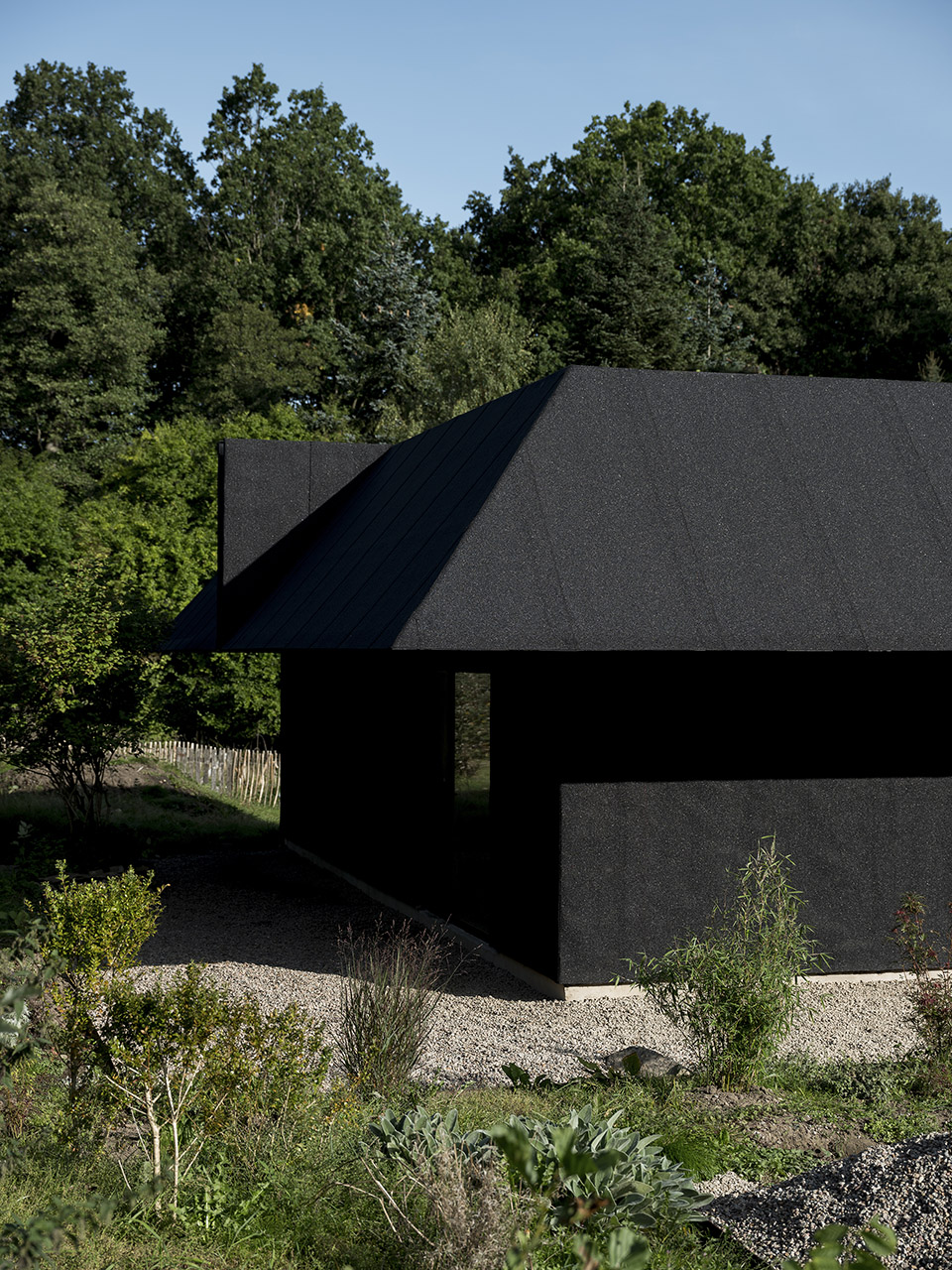 house for two artists by faf