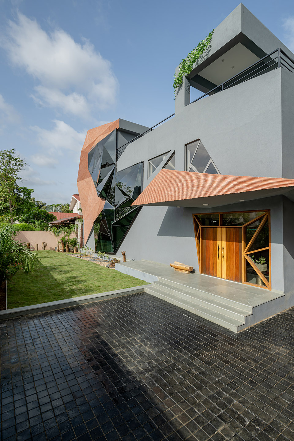house of dynamic sunlight by hsc designs