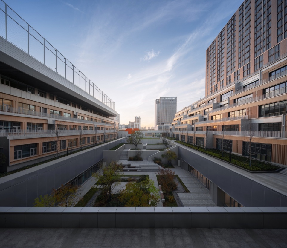 shanghai pinghe school jinding campus by cd design center