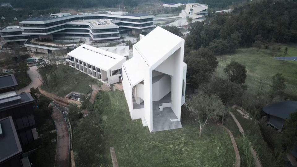 Central Music Park Kai Zhou New City Wedding Chapel and Hotel by STUDIO QI Architects