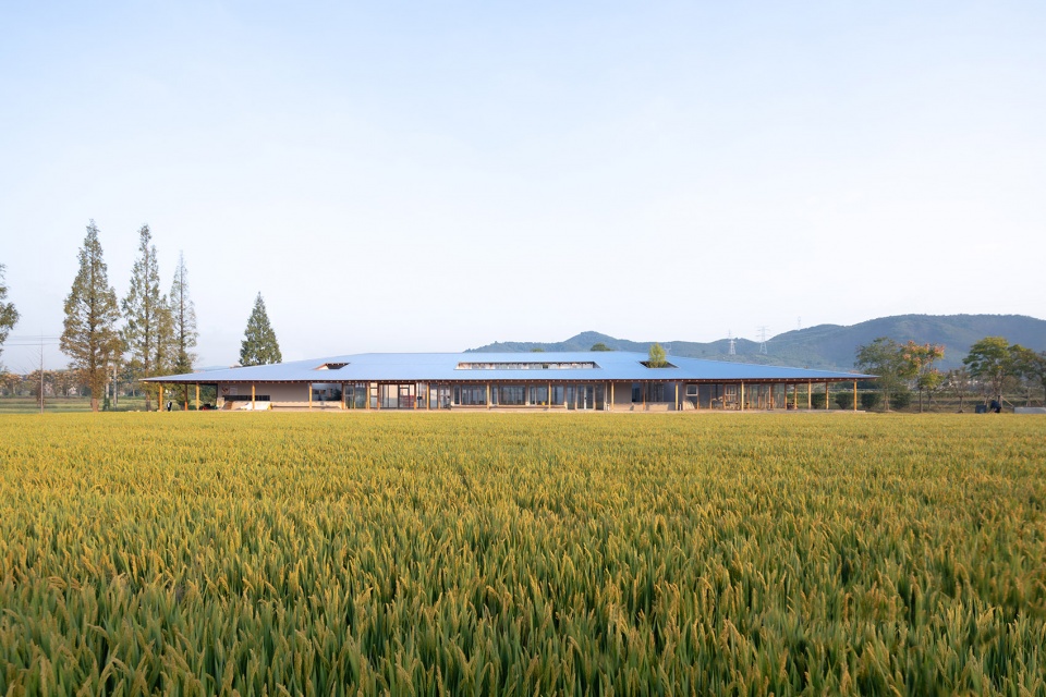 hangzhou digital farm operation center by studio dali architects
