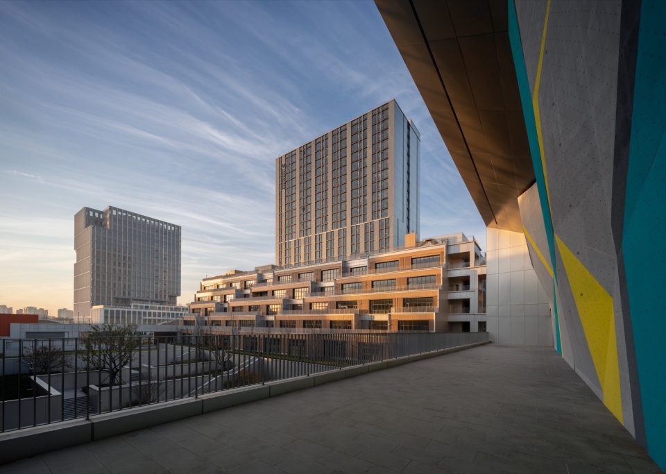 shanghai pinghe school jinding campus by cd design center