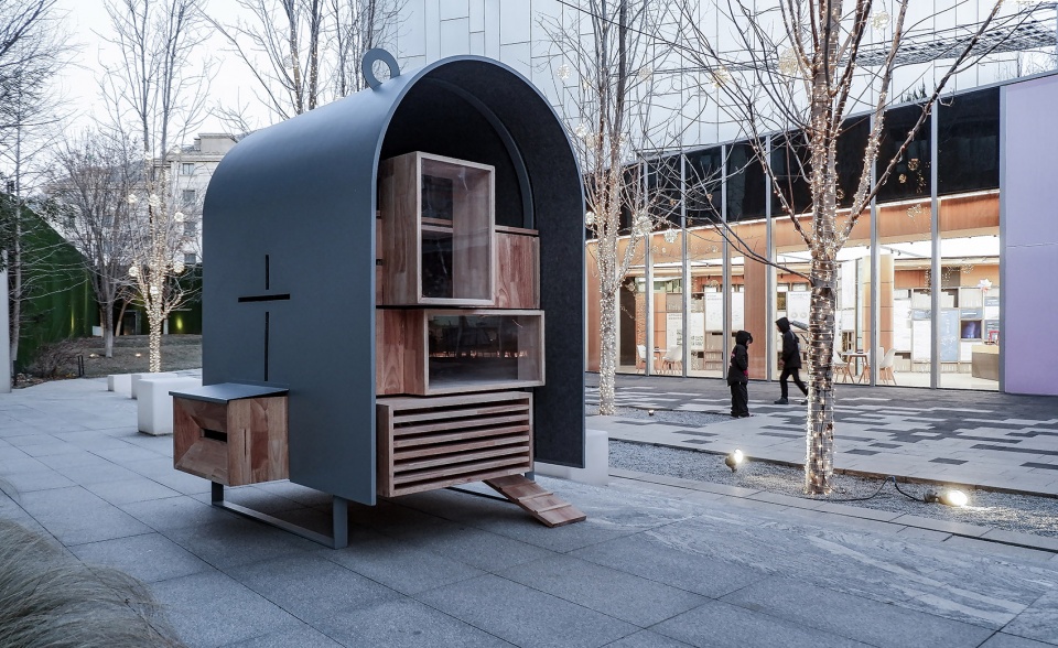 Outdoor intelligent cat nest China by Zaoshi Architecture