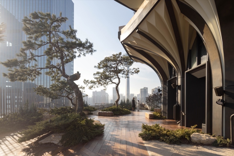 Xi an tree of the Mix city Xi an CR LAND by WTD GROUP