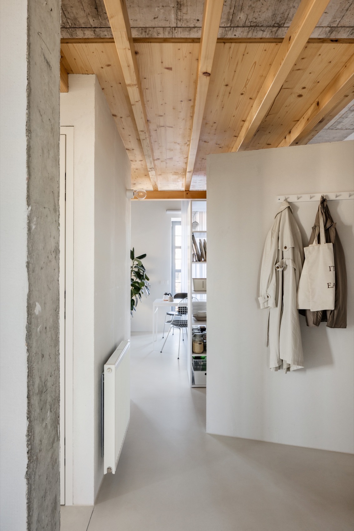 Pink Mill Apartment by Kilo/Honč - 谷德设计网