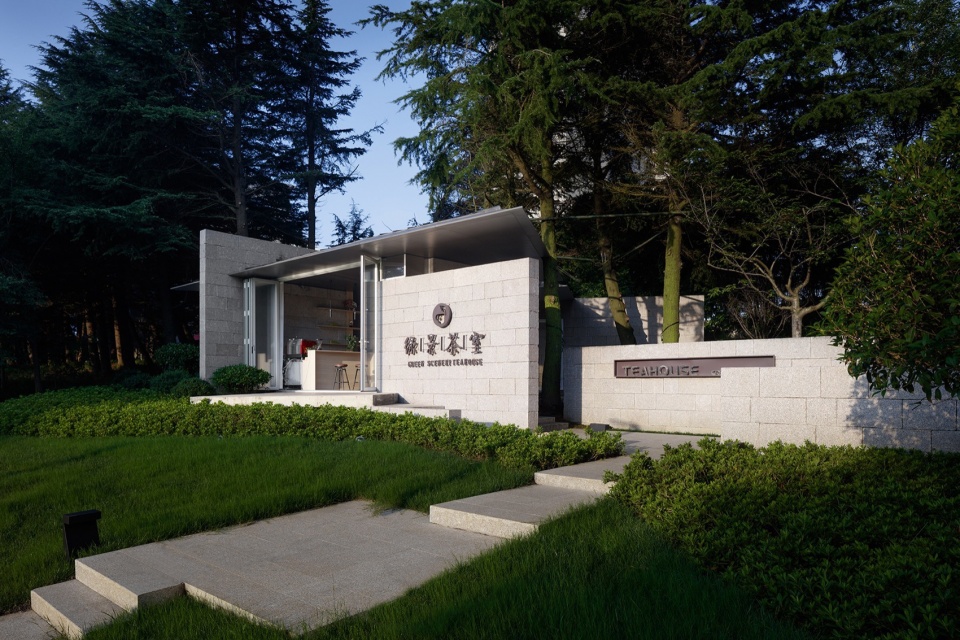 Greenscene Teahouse by Art Zen Architects