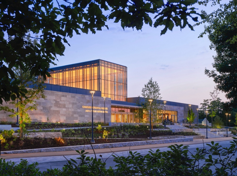 jack c taylor visitor center at the missouri botanical garden by ayers saint gross