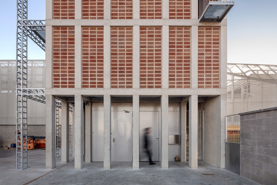firemen tower in vall dhebron by carles enrich studio