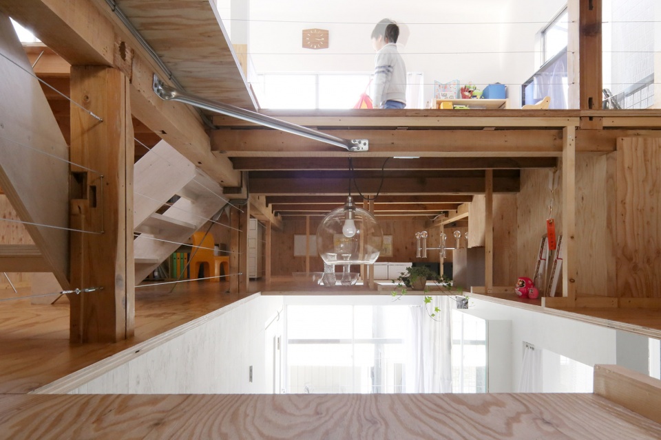 floor and ceiling house by kochi architects studio