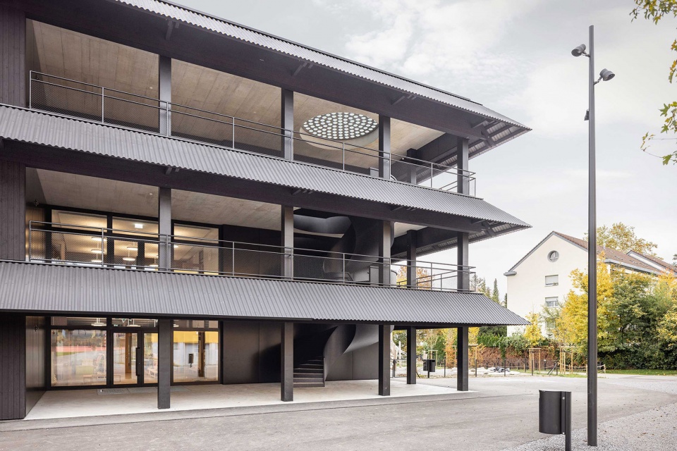 primary school steinwies schwerzenbach by schmid ziorjen architektenkollektiv