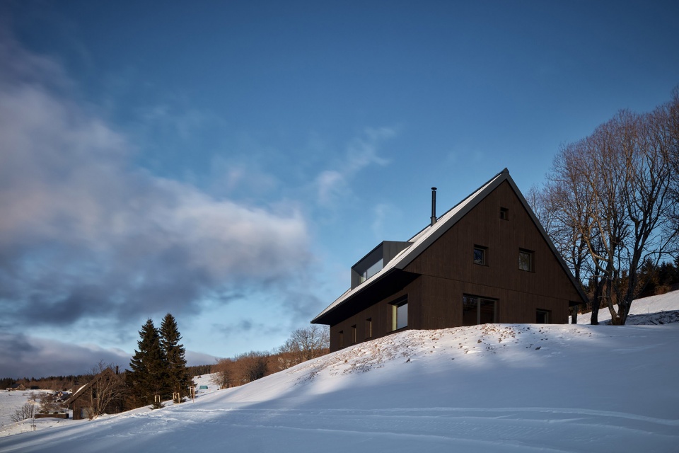 milada cottage by adr