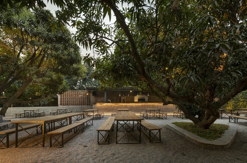 zero 40 by 23 degrees design shift