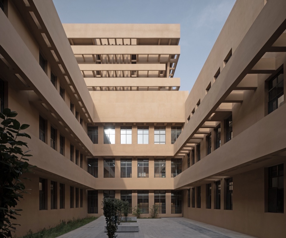 TARU New Campus Library and Information Center by CADG