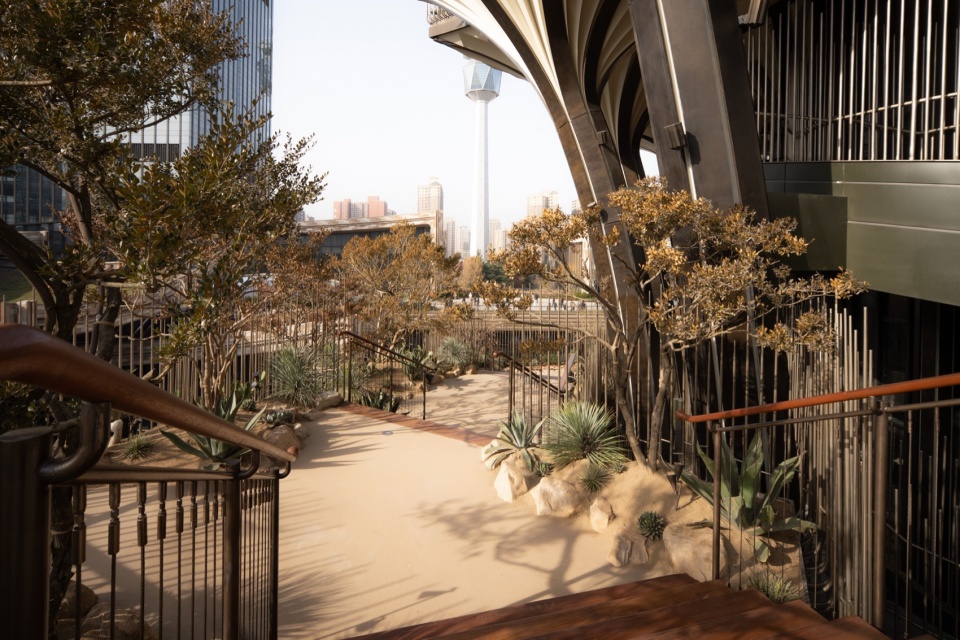 Xi an tree of the Mix city Xi an CR LAND by WTD GROUP