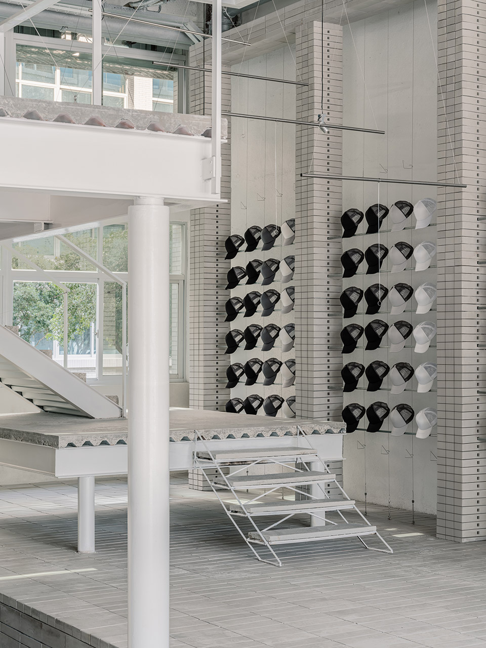 huncustom factory by oaoa studio