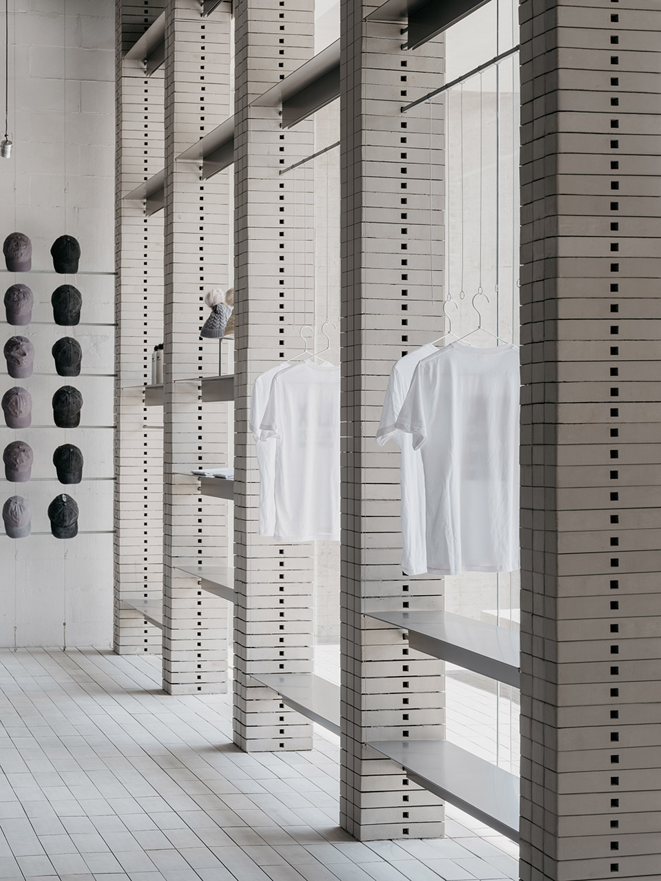 huncustom factory by oaoa studio