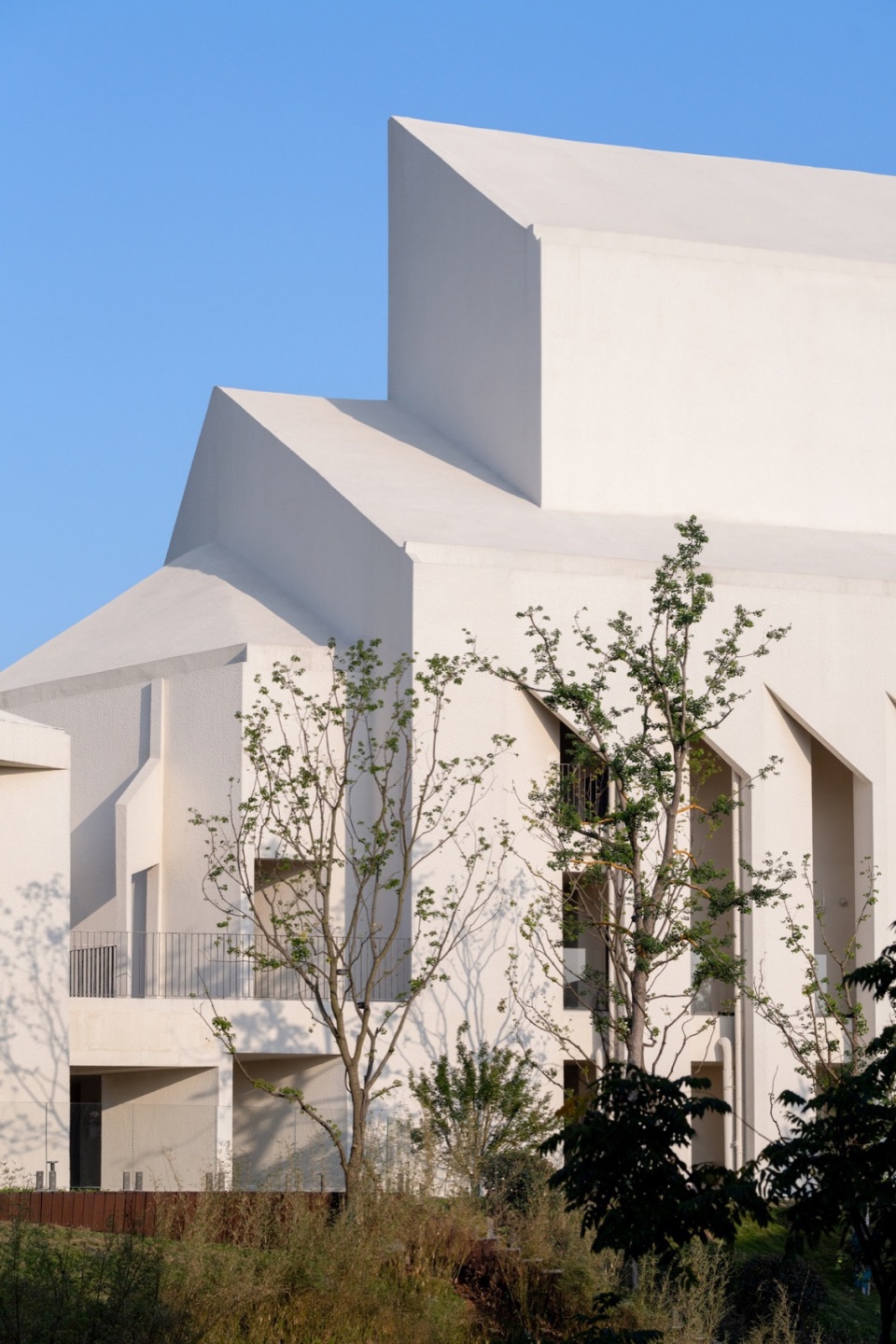 Central Music Park Kai Zhou New City Wedding Chapel and Hotel by STUDIO QI Architects