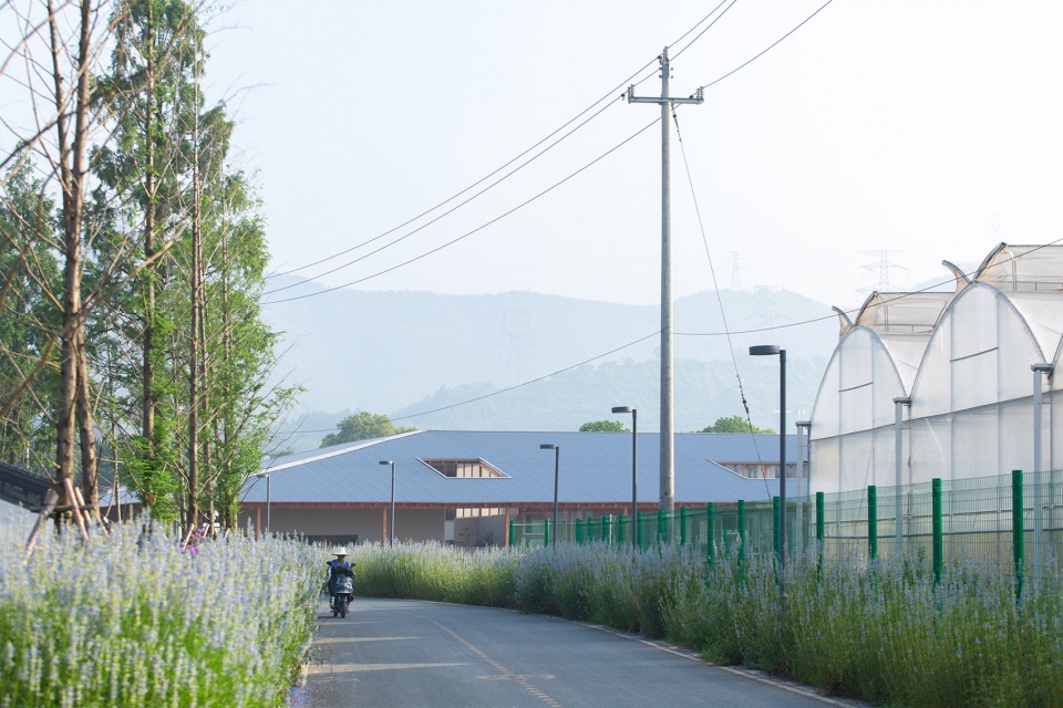 hangzhou digital farm operation center by studio dali architects