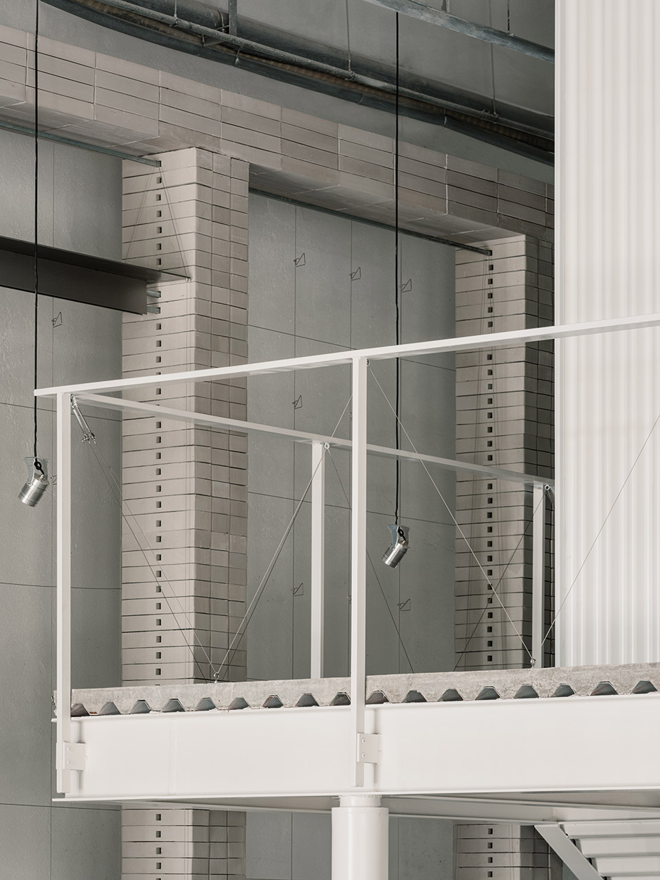 huncustom factory by oaoa studio