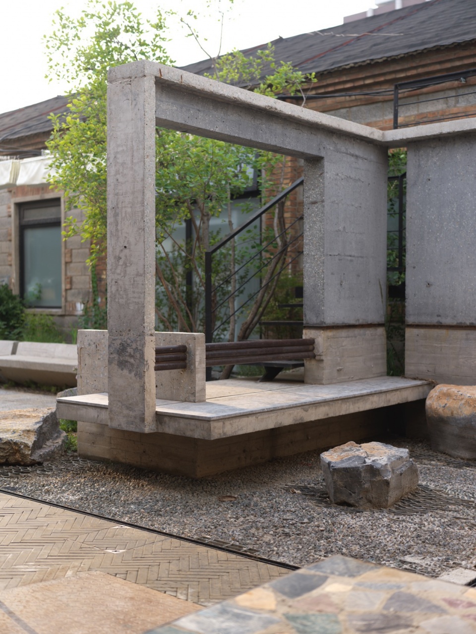 Concrete Screen Courtyard of Wind H Art Center 751 Phase 2 Phase 3 by Jin Qiuye Studio