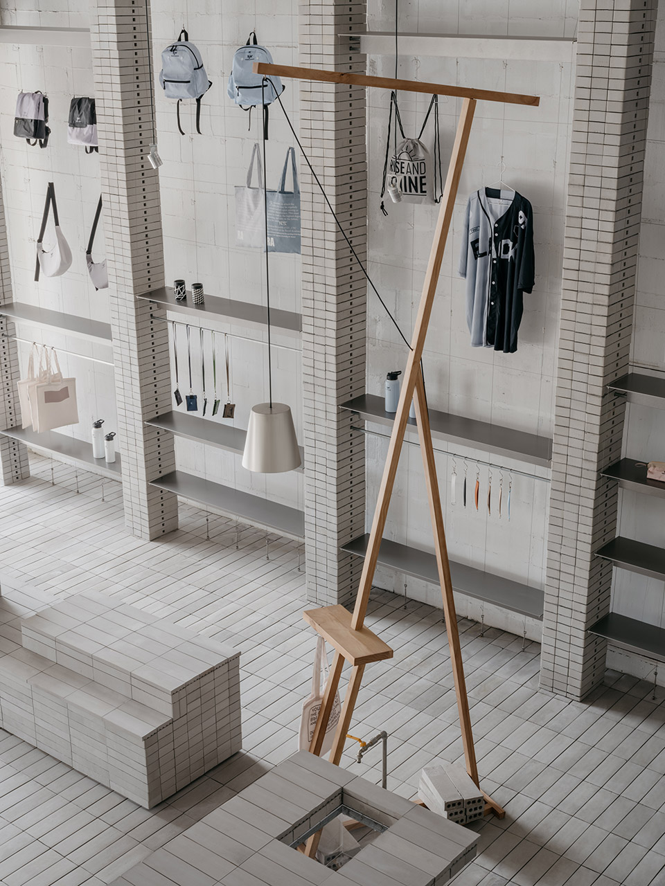 huncustom factory by oaoa studio