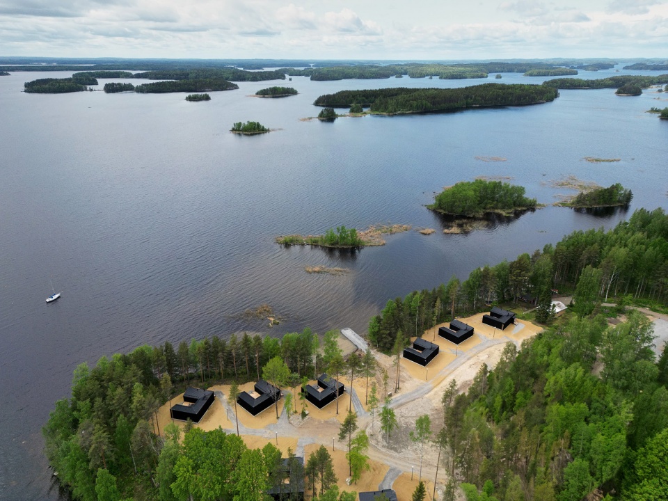 Uni Oravi Kanava Resort by Studio Puisto Architects