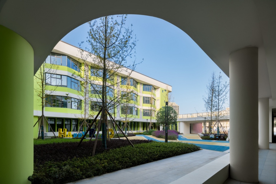 chengdu eastern new area cultural and creative industrial park chendu no 7 eastern school by sichuan provincial architectural design and...