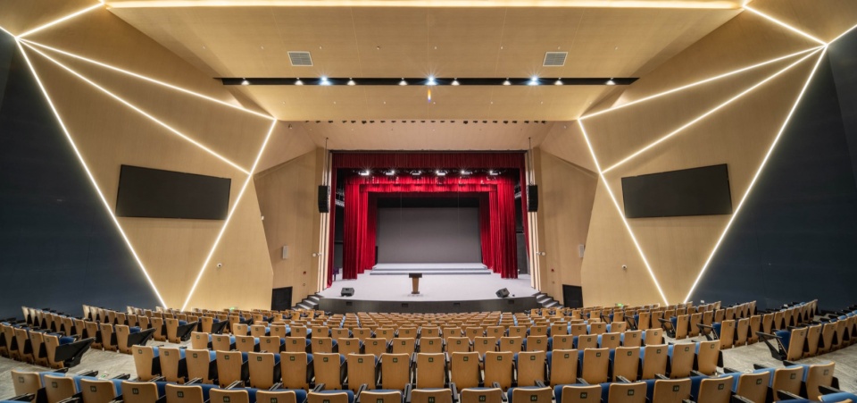 shanghai pinghe school jinding campus by cd design center