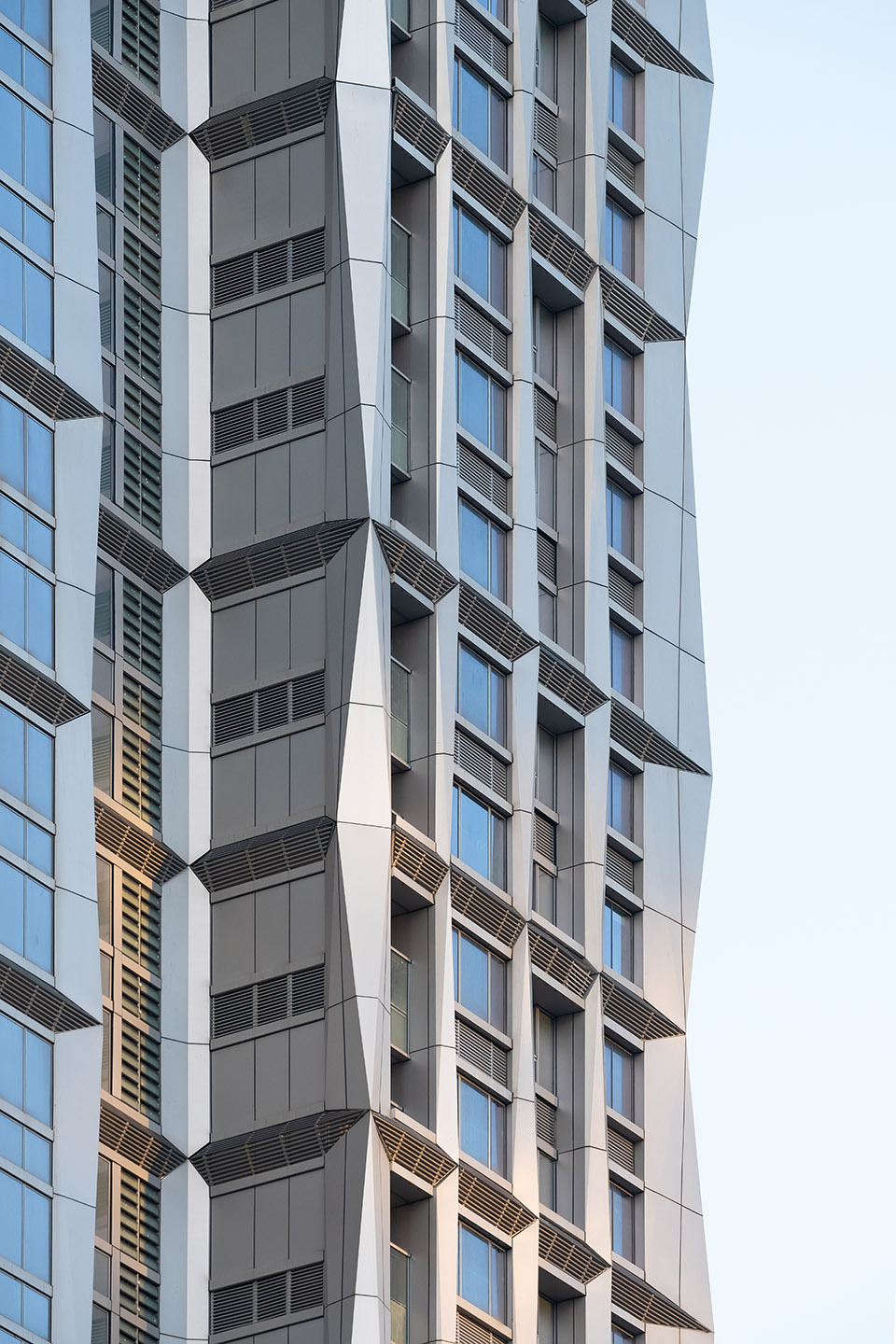 shenzhen zhaoxin huijin plaza by fuksas