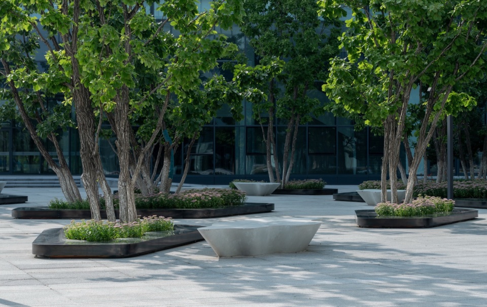 The Fusion Garden of the National Research Center for Materials Science
