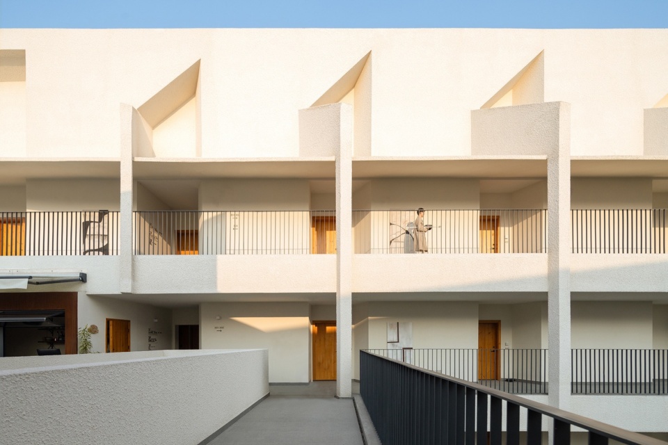 Central Music Park Kai Zhou New City Wedding Chapel and Hotel by STUDIO QI Architects