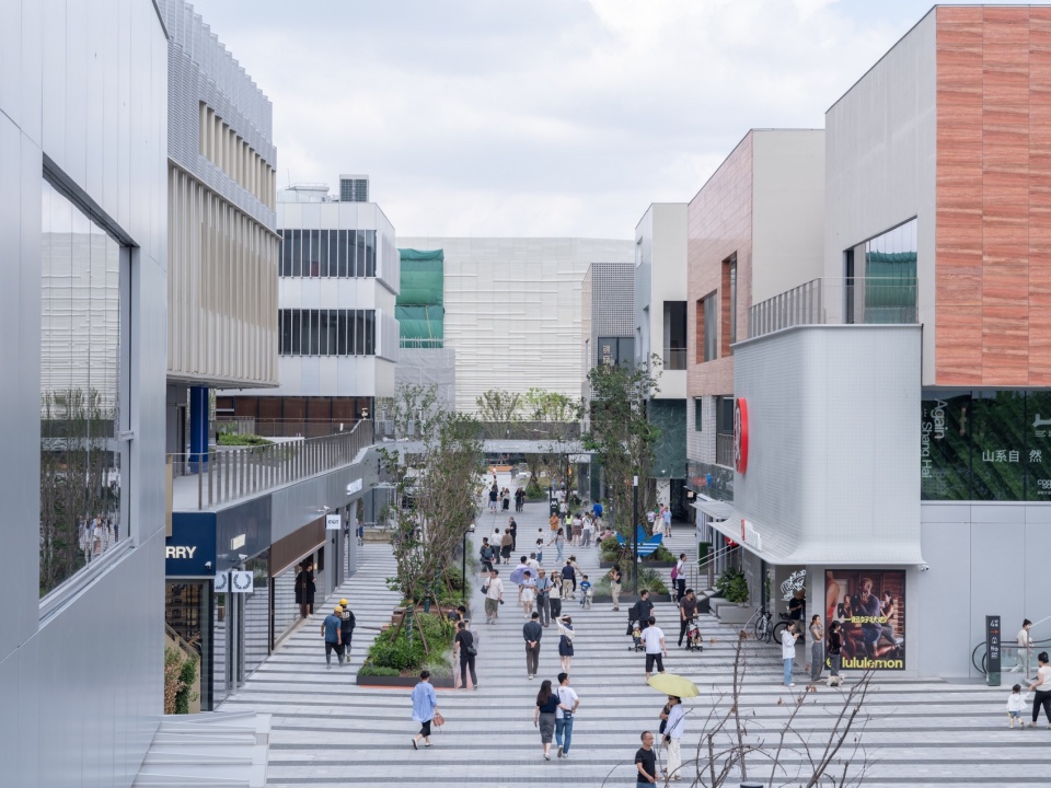 Gate M Dream Center West Bund Northern Area by Atelier Deshaus