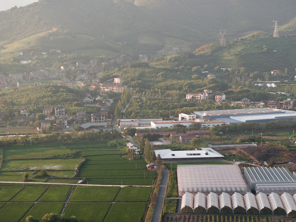 hangzhou digital farm operation center by studio dali architects