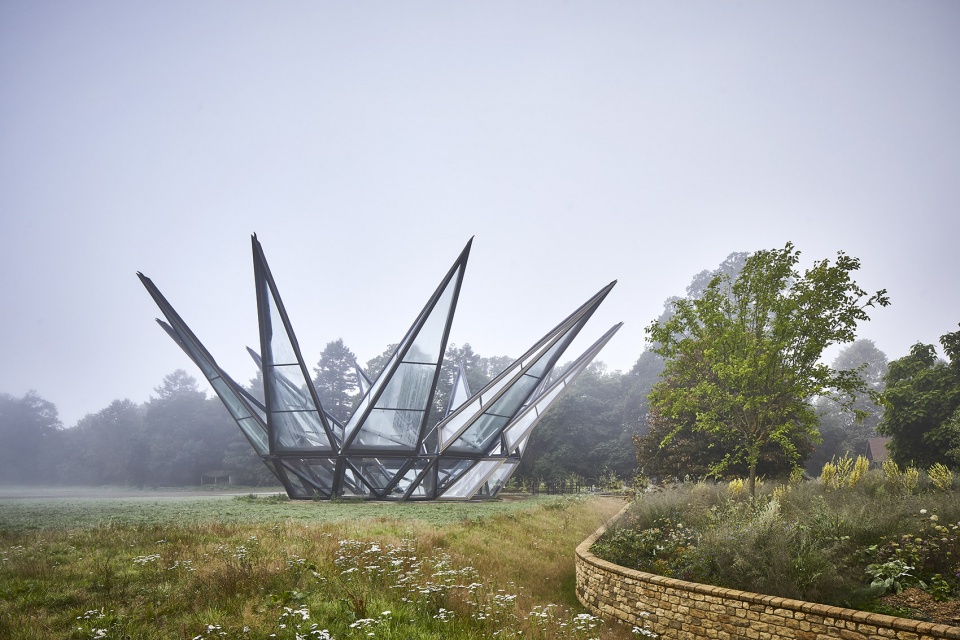 kinetic glasshouse and silk route garden by heatherwick studio