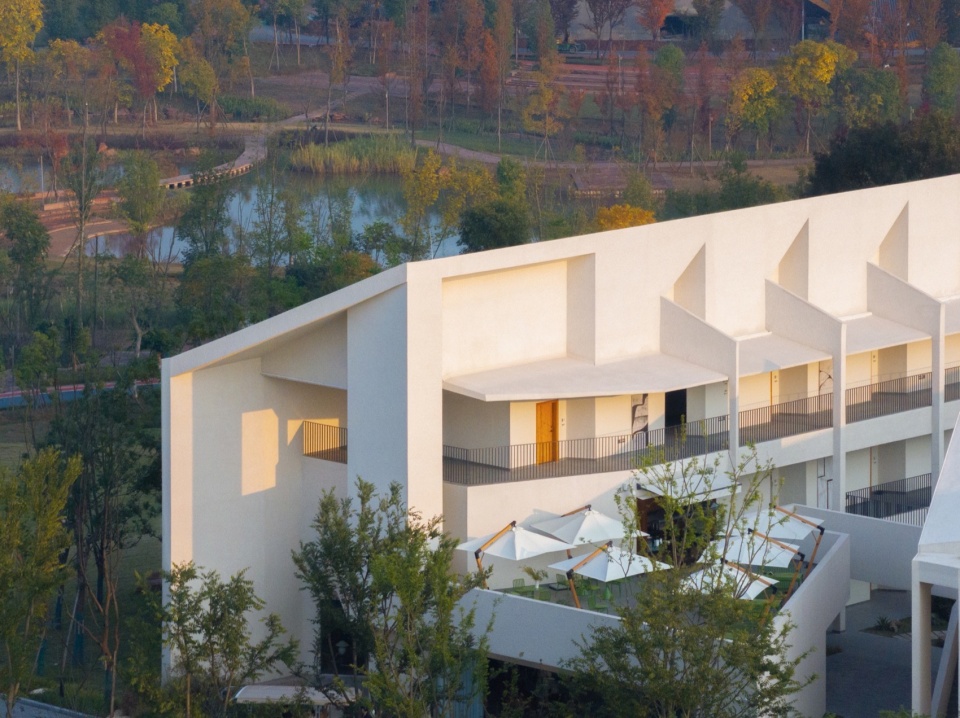 Central Music Park Kai Zhou New City Wedding Chapel and Hotel by STUDIO QI Architects