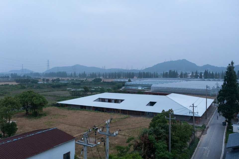 hangzhou digital farm operation center by studio dali architects