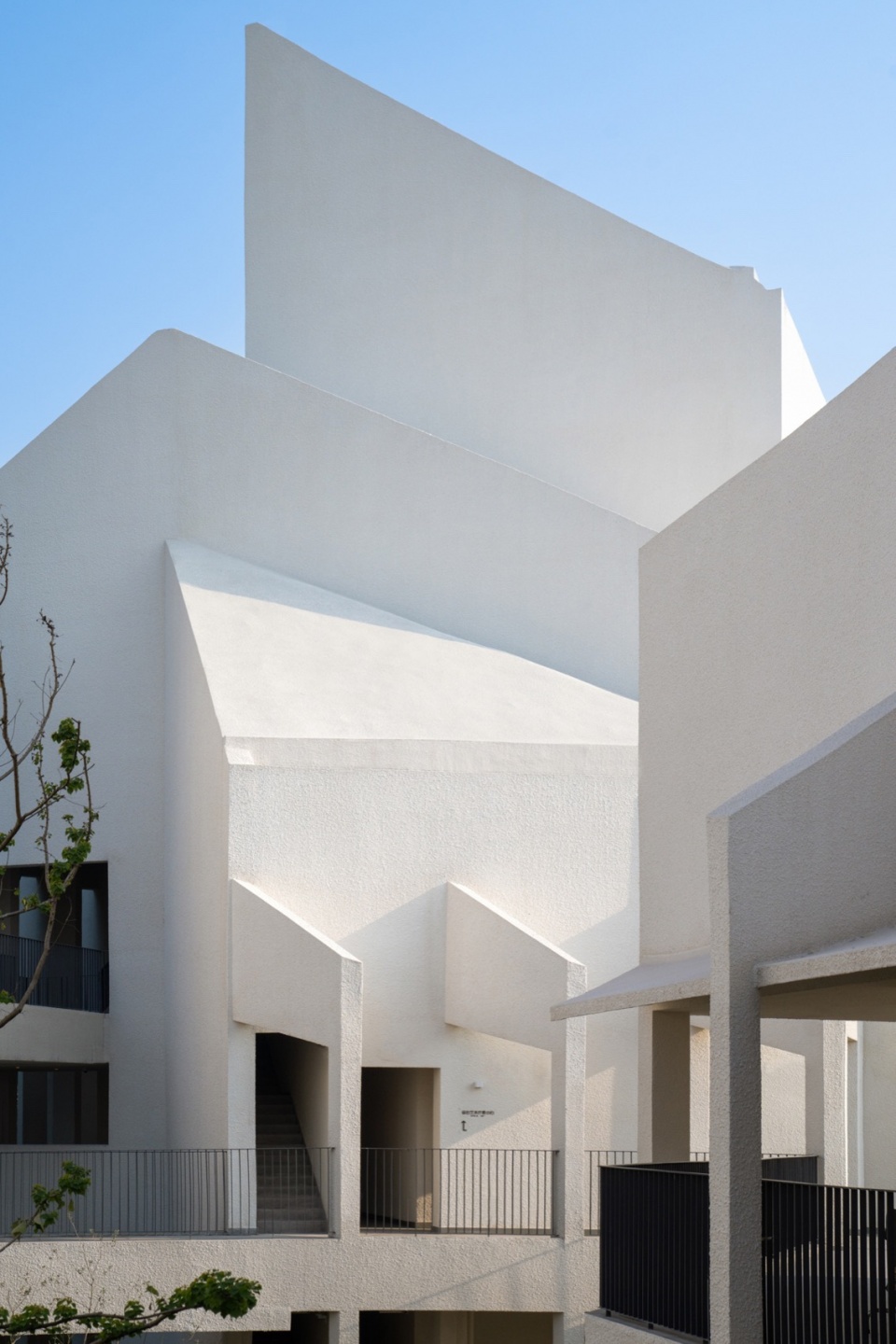 Central Music Park Kai Zhou New City Wedding Chapel and Hotel by STUDIO QI Architects