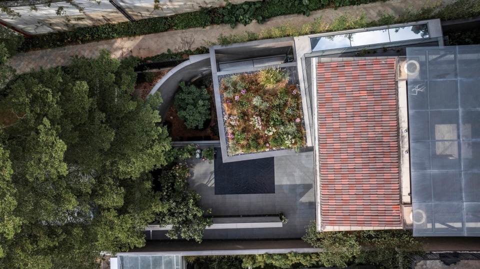 Trinity House by DesignOrderGroup