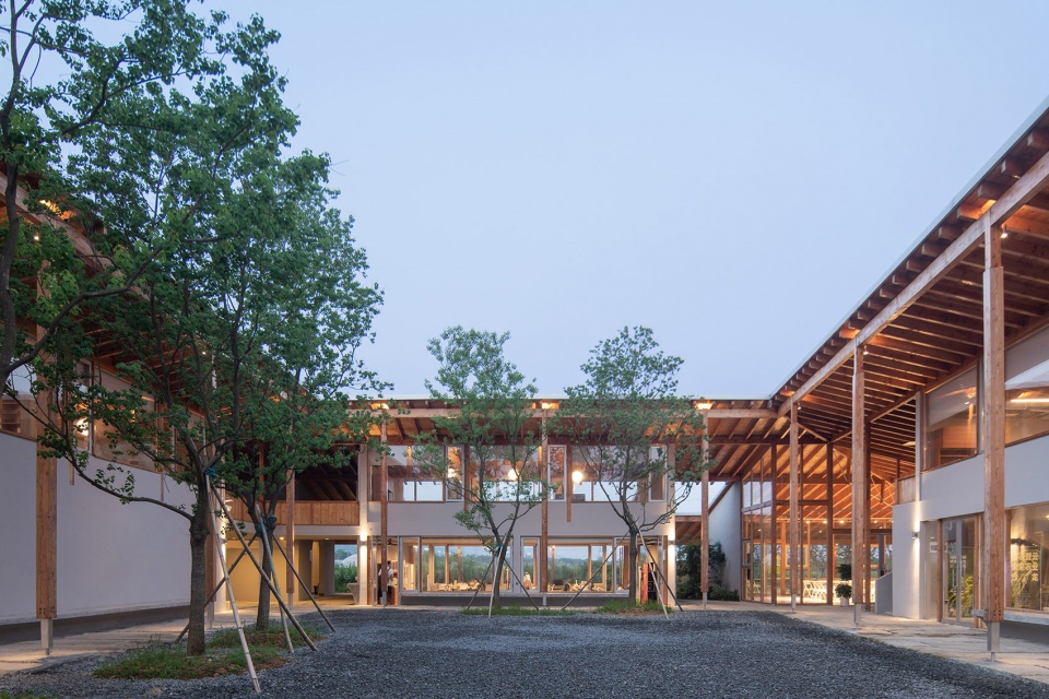 hangzhou digital farm operation center by studio dali architects