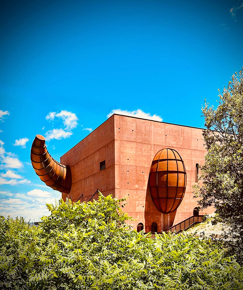 la almazara by philippe starck