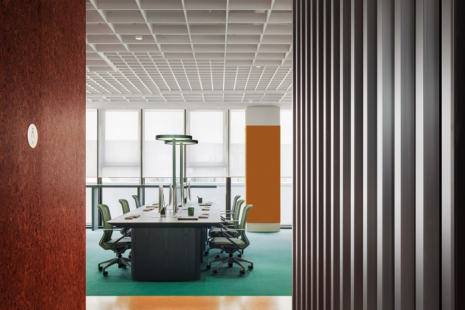 max show office hangzhou by ippolito fleitz group