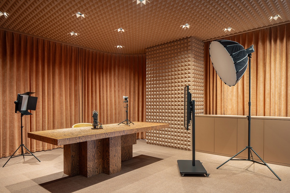 max show office hangzhou by ippolito fleitz group