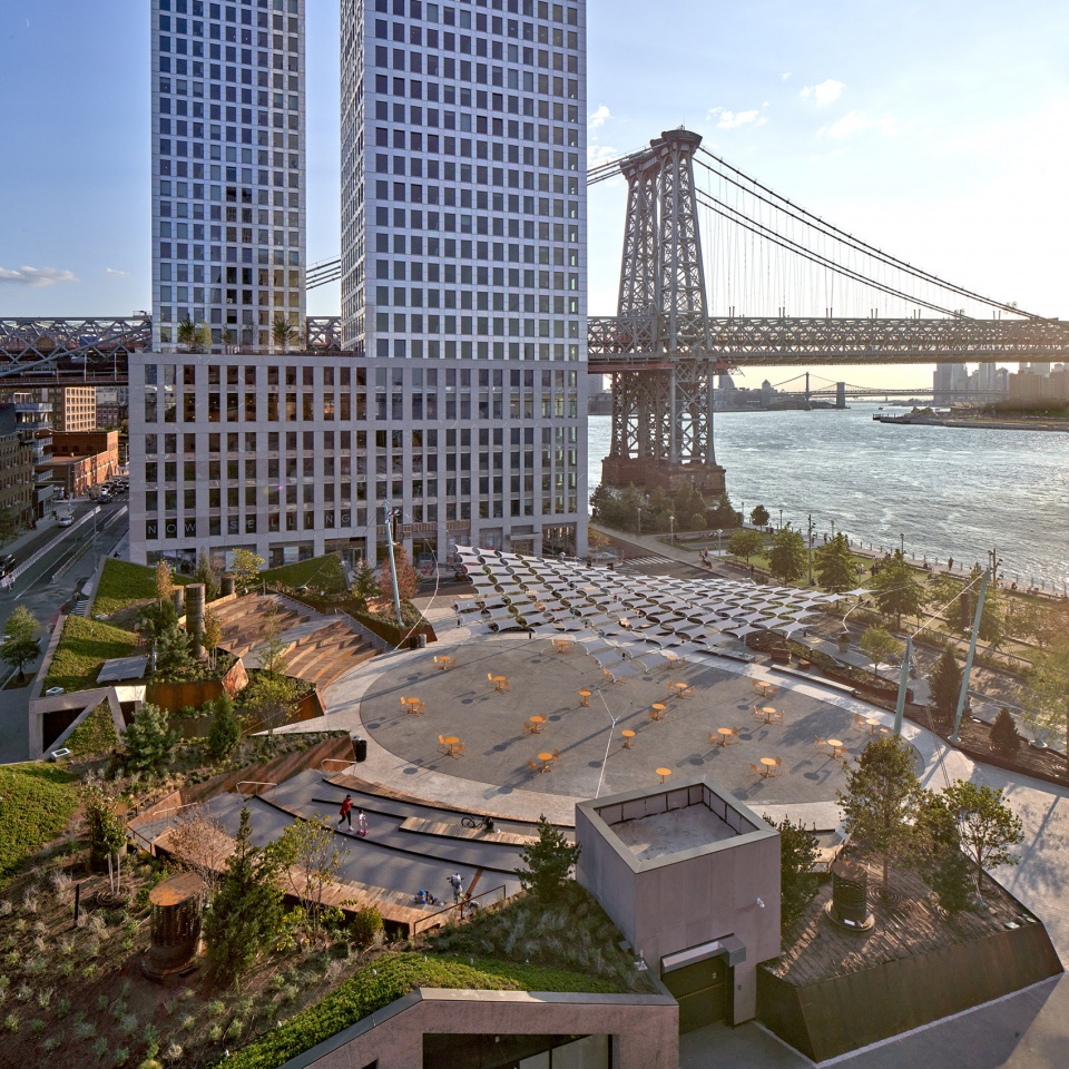 domino square by studio cadena
